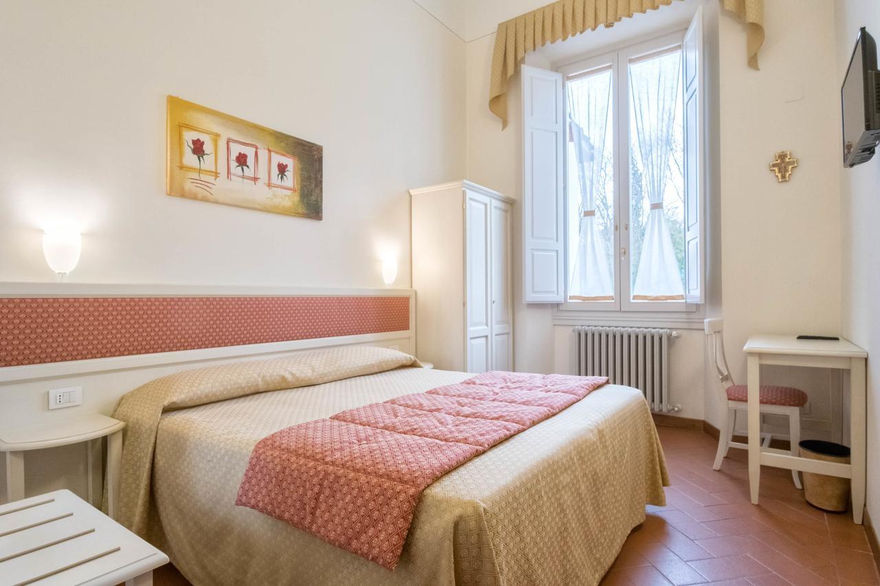 Casa Betania Casa Per Ferie Hotel Florence Ngoại thất bức ảnh